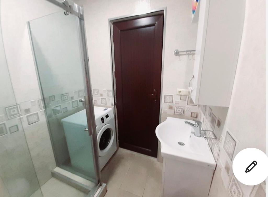 Bn Apartmen'T Lägenhet Batumi Exteriör bild