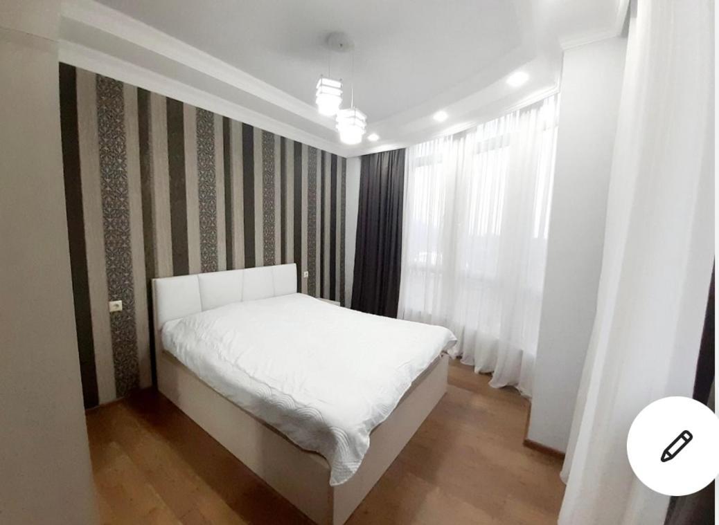 Bn Apartmen'T Lägenhet Batumi Exteriör bild